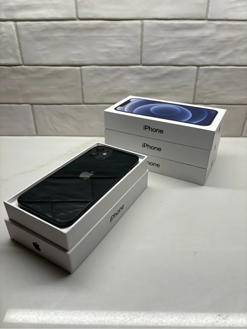 ONLY ONE LEFT! - Apple iPhone 12 - UNLOCKED